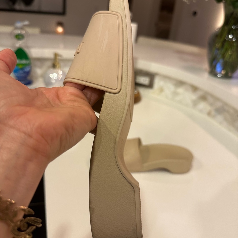 Balenciaga Pool Slides - Picture 6 of 15